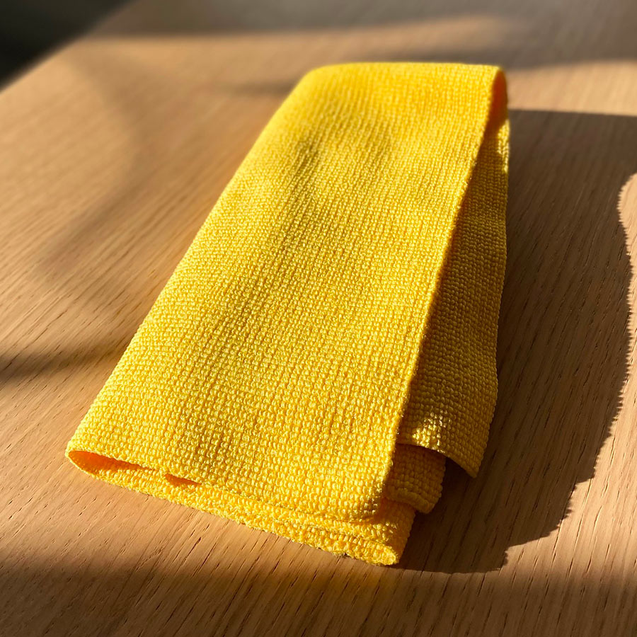 Chiffon microfibre pour nettoyer les vitres de votre véhicule - Lavéo