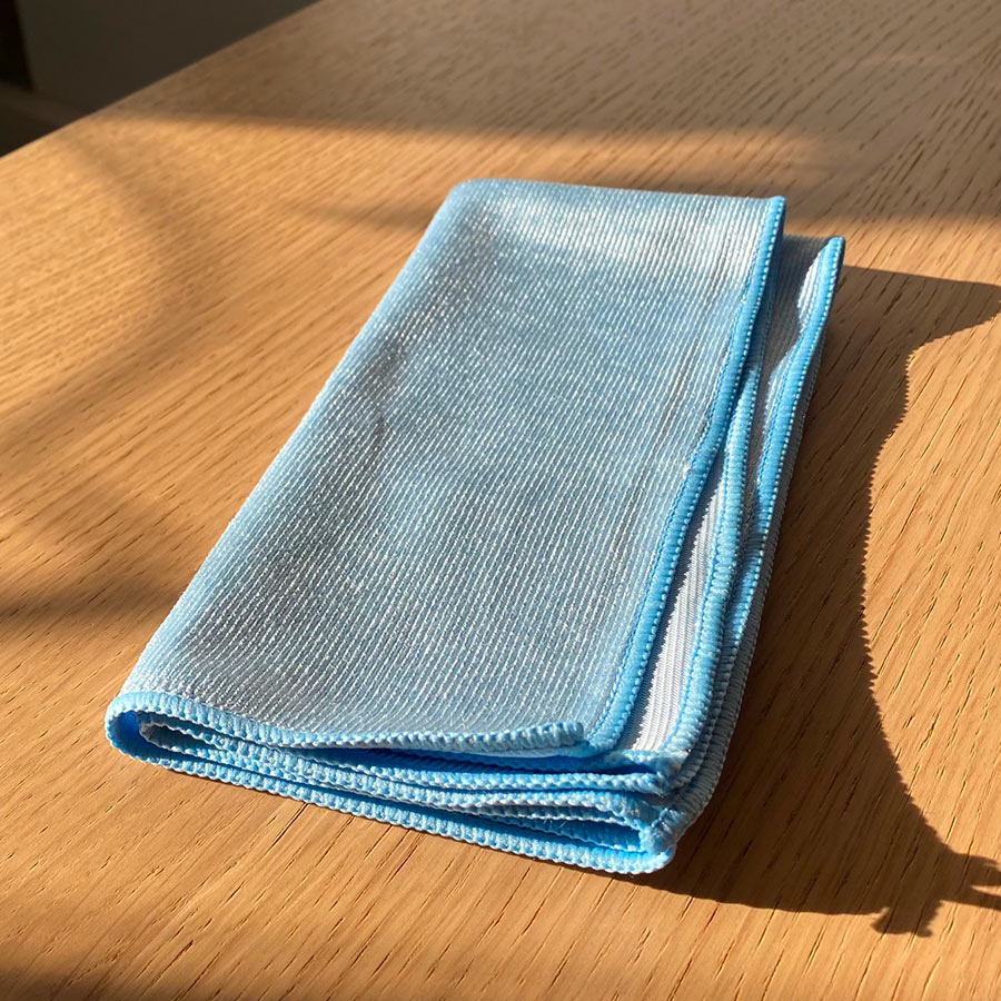 Chiffon microfibre pour nettoyer les vitres de votre véhicule - Lavéo