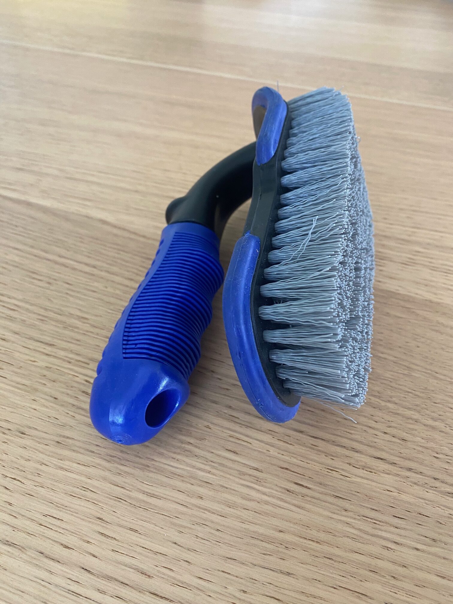 Brosse pour sièges de voiture